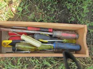 lot 210 image: wooden box of screw drivers