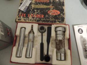 lot 131 image: VINTAGE Lee Loader