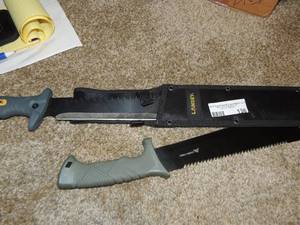 lot 136 image: Lanskey knife machete 10 blade--- Ozark trail machete 10 blade