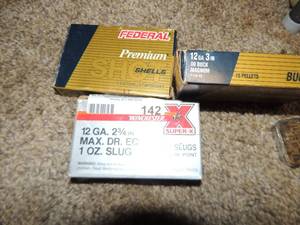 lot 142 image: WINCHESTER 12 GA 2 34 1 OZ SLUG BOX OF 15,  & FEDERAL 12 GA 3 00 BUCKSHOT  2 BXS OF 5