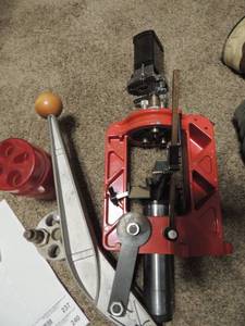 lot 234 image: shot gun shell Reloader