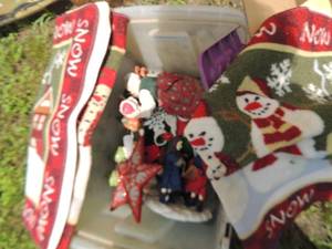 lot 243 image: Christmas - stars, rugs, decorations