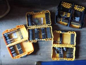 lot 255 image: DeWalt driver bits qty 4