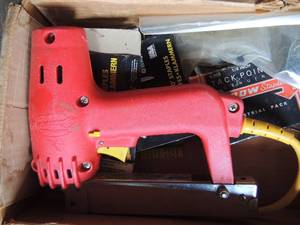 lot 273 image: Arrow electric staple gun and staples