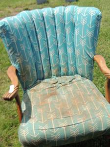 lot 289 image: ACCENT  CHAIR W CLAW ON BALL FEET - NEEDS RECOVERING