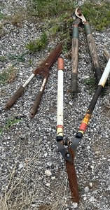 lot 306 image: Loppers & Hedge Trimmer