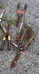 lot 304 image: Hedge Trimmers