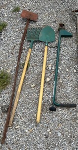 lot 303 image: Yard Tools
