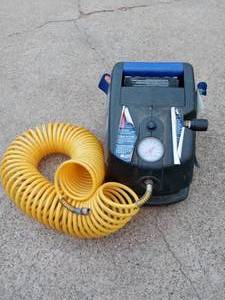 lot 30 image: Campbell Hausfeld Standard Duty Air Compressor tested and working