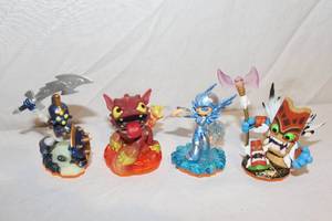 lot 82 image: Skylanders Giants Characters