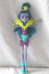 lot 3 image: RARE Monster High Ghouls Getaway Jane Boolittle