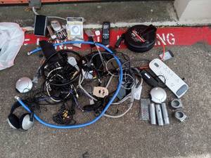 lot 185 image: Misc. Electronics Lot