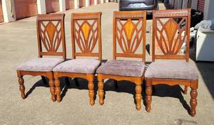 lot 155 image: Four Matching Dinning Room Side Chairs