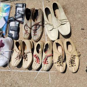 lot 86 image: Way cool vintage bowling shoes and accessories lot