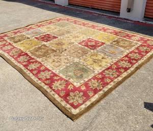 lot 133 image: 93 by 117 Wool Rug