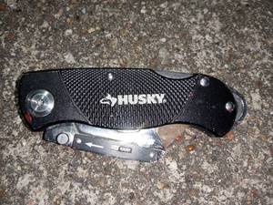 lot 209 image: Husky Box Cutter