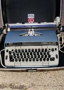 lot 223 image: SCM Smith-Corona Electra 120 Typewriter with Case