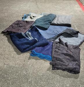 lot 200 image: Eight Moving Blankets