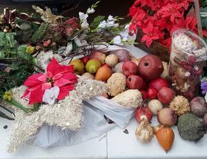 lot 12 image: Large Lot of Faux Floral and Fruit Decor