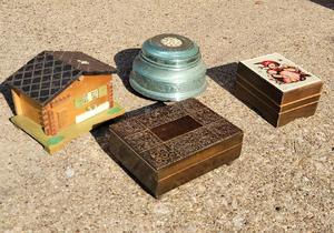 lot 38 image: Four Collectible Vintage Music Boxes