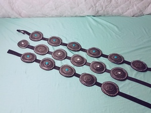 lot 27 image: NEW - (x3) Rancho Estancia Black Leather with TurquoiseClear Gem - BilloCrystal Concho Western Belt R5F308-E019 x3 - QV DESCR