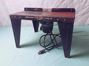 lot 30 image: Craftsman Router Table 25168 - Model # 25066 - Sears, Roebuck and Co. Simpsons - Sears LTD -  QV DESCR