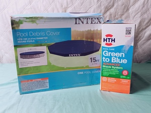 lot 45 image: NEW - INTEX Pool Debris Cover (Fits 15 Round Pool) and Green toBlue Advanced Shock System (Open Box) - QV DESCR