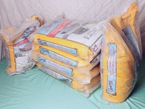 lot 48 image: NEW - Bobs Red Mill Arrowroot Starch (x6) 25lb Bags (2 Opened)