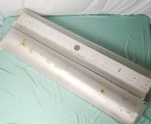 lot 61 image: Florescent LED Linear Tube Light Kits - QV DESCR