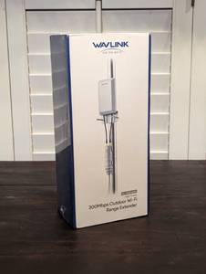 lot 129 image: NEW - Wavelink Outdoor Wi-Fi range Extender