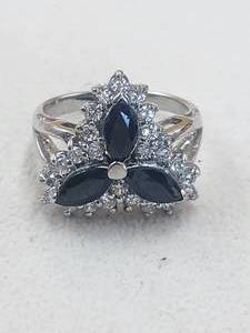 lot 29 image: Jewelry - Ring - 712 - marked 925