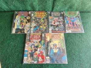 lot 3 image: Selection of Comic books - Justice League International - DC comics
