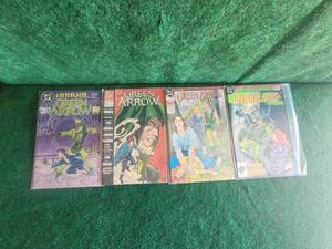 lot 153 image: Selection of Comic books - Green Arrow - DC comics