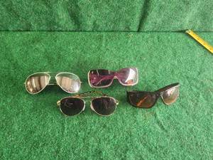 lot 17 image: Selection of sun glasses
