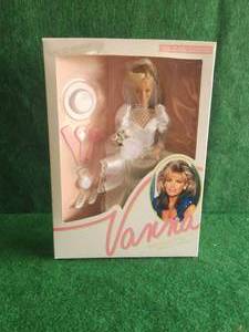 lot 22 image: Limited Edition Vanna White doll in box