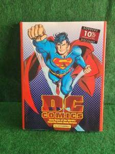 lot 37 image: Hardcover DC comics - guided tour of DC comics