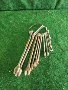 lot 76 image: Tools - wrenches