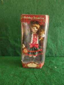 lot 81 image: Holiday Treasures - genuine porcelain doll