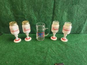 lot 139 image: Selection of Budweiser glasses