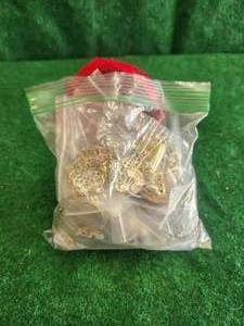 lot 141 image: Jewelry - mixed - Ziploc quart bag
