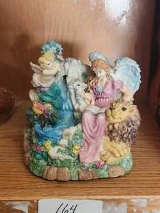 lot 164 image: Battery operated fountain