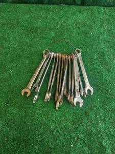 lot 173 image: Tools - wrenches