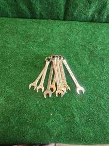 lot 174 image: Tools - wrenches
