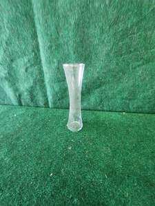 lot 186 image: Selection of glass vases