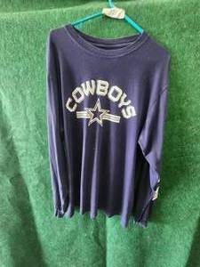 lot 121 image: Cowboys long sleeve shirt - XL