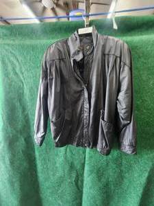 lot 125 image: Black Rock Creek Jacket - M