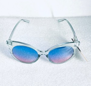 lot 48 image: New Other West Loop Sunglasses - In Style & Color As Shown