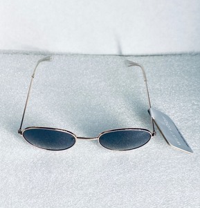 lot 55 image: New Other West Loop Sunglasses - In Style & Color As Shown