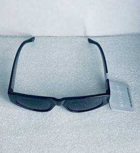 lot 56 image: New Other West Loop Sunglasses - In Style & Color As Shown