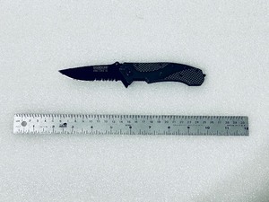 lot 73 image: Humvee Rescue Knife, Model# HMV-KRS-06 - In Condition As Shown